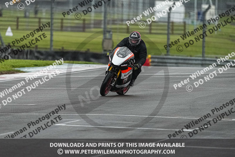 donington no limits trackday;donington park photographs;donington trackday photographs;estoril;event digital images;motorbikes;no limits;no limits trackdays;peter wileman photography;portugal;trackday;trackday digital images;trackday photos